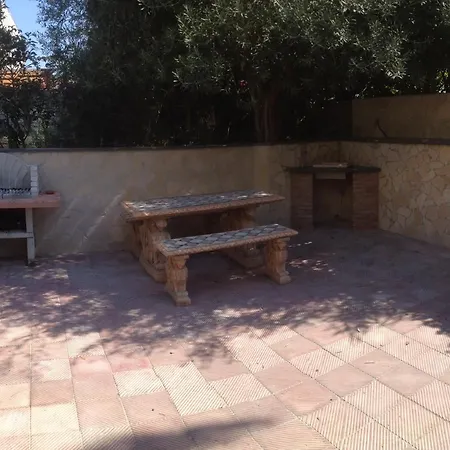 Le Zagare アパートホテル SantʼAlessio Siculo
